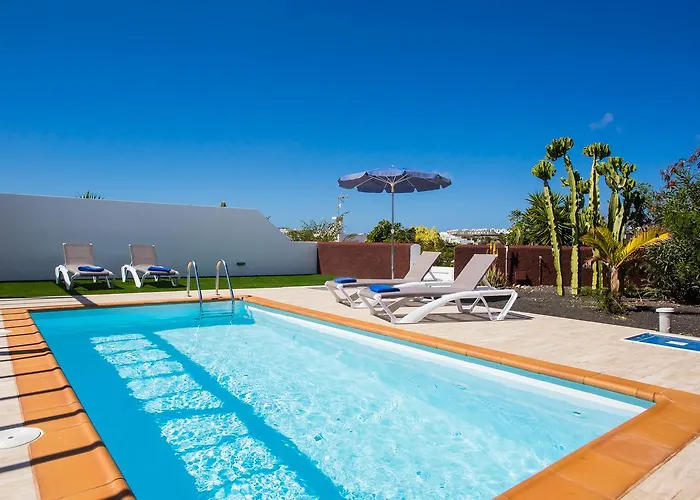 Marinas Deluxe 빌라 플라야블랑카